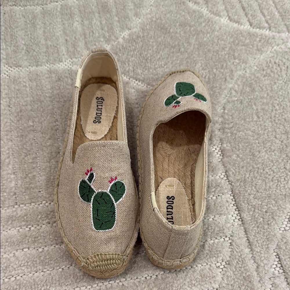 Soludos Beige Espadrilles with Cactus Design